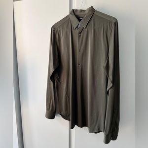 Theory men shirt in olive/brown - L